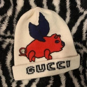 Gucci wool flying pig beanie hat 🐷